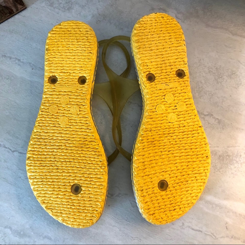 3/$20 Ragg yellow flip flops - Picture 6 of 8